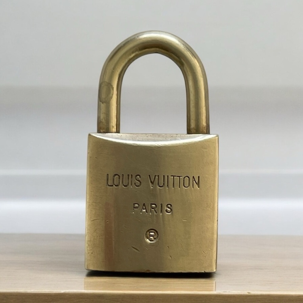 Louis Vuitton Rare Lock NO KEY #209 & New Aftermath Chain 16” - Picture 5 of 6